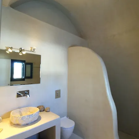 Filira Otel Perissa (Santorini)